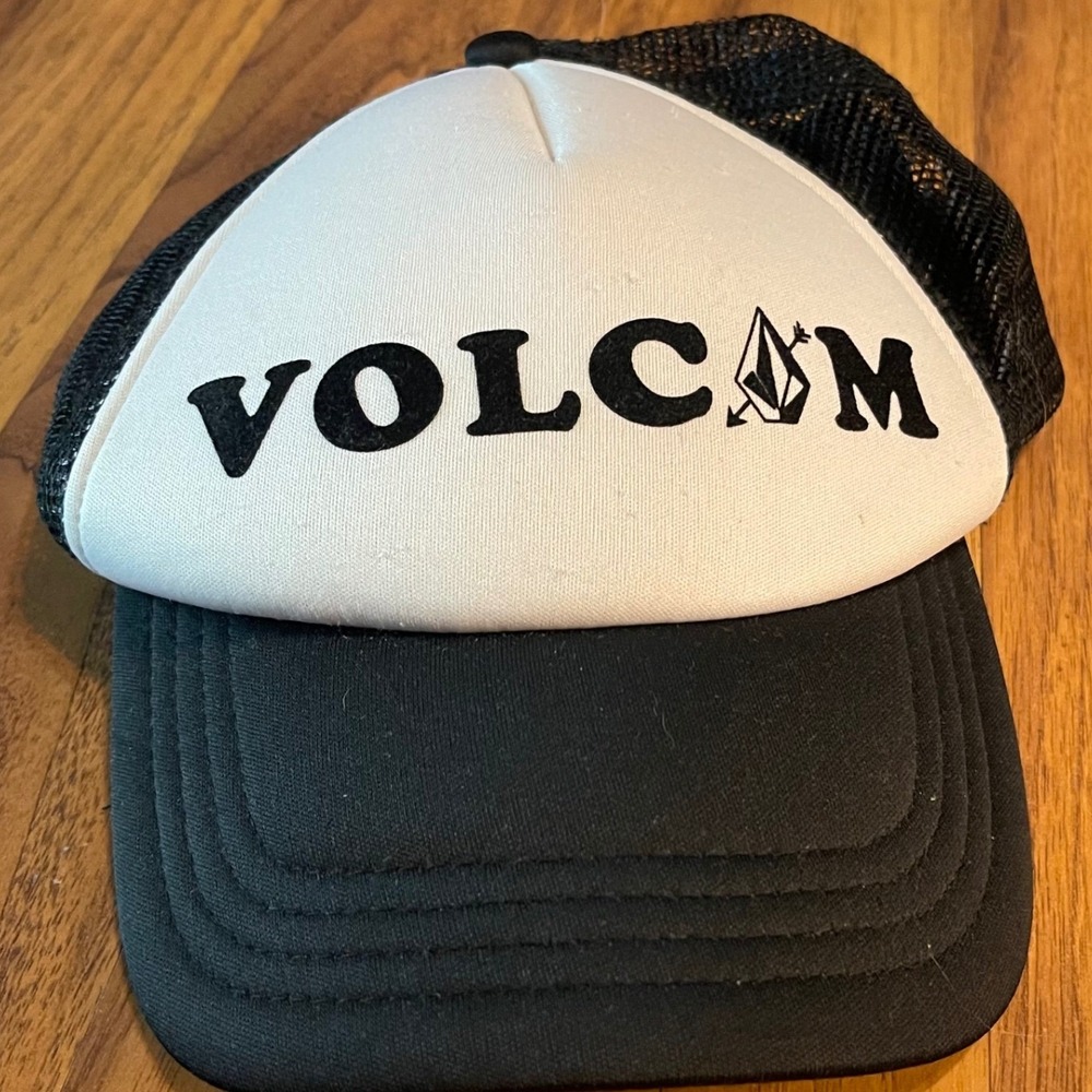 Volcom Trucker Hat Mens OSFM Mesh Snapback Foam Front Black White Skater Cap